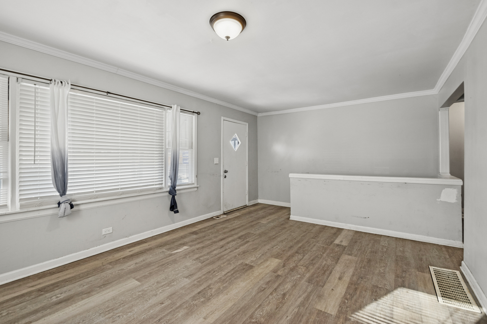 711 Columbine Avenue, Lombard, IL 60148