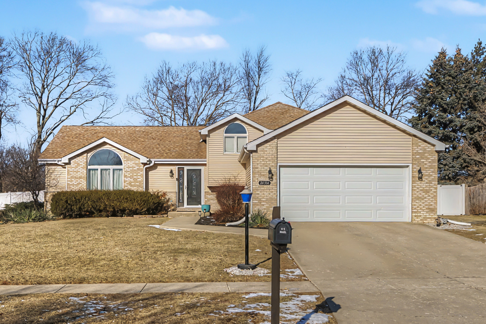 24914 Illini Drive, Plainfield, IL 60544