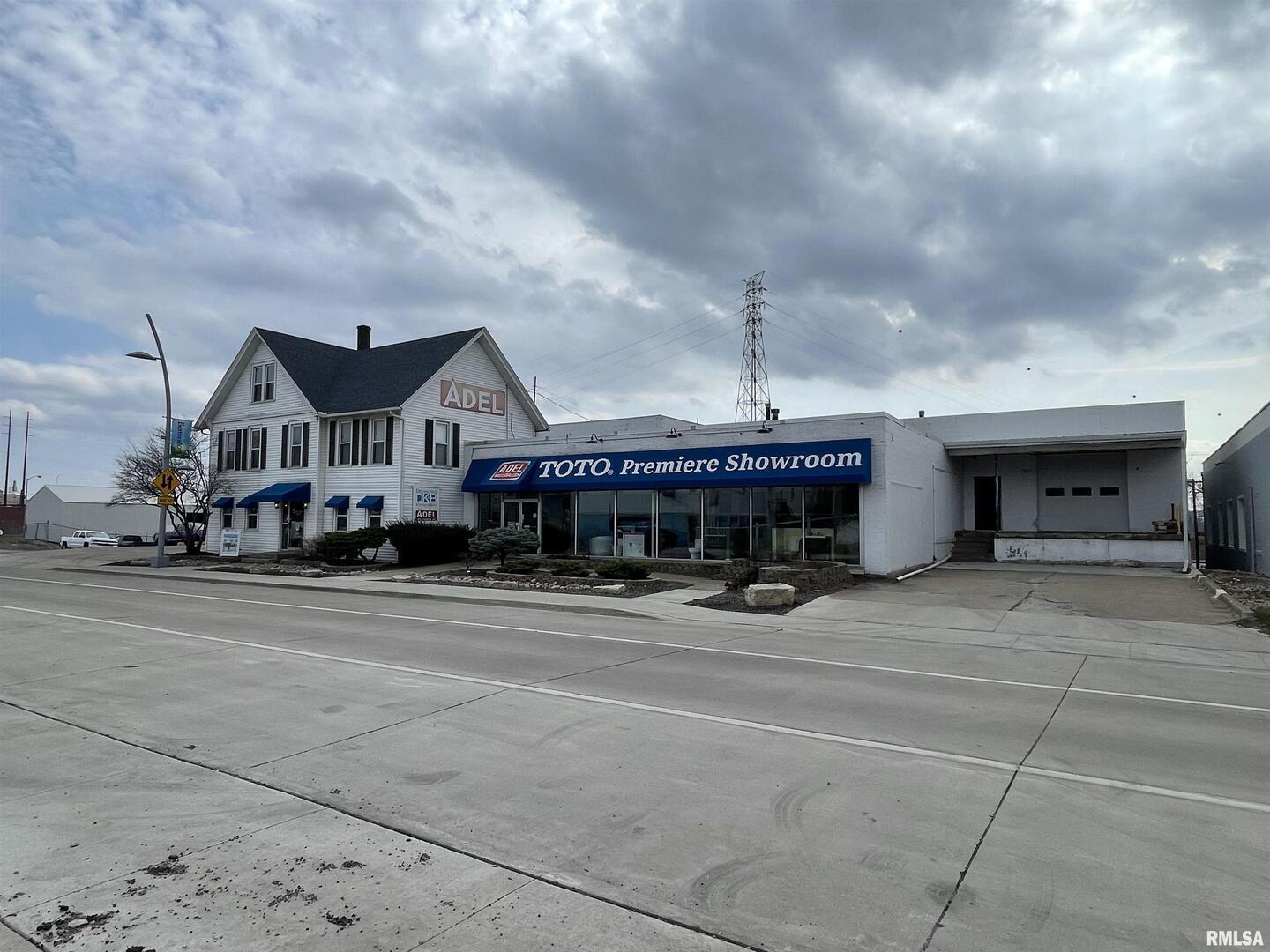 1101 STATE Street, Bettendorf, IA 52722