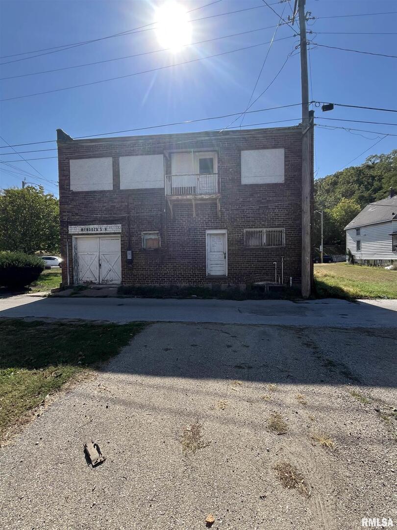 1241 18TH Avenue, East Moline, IL 61244