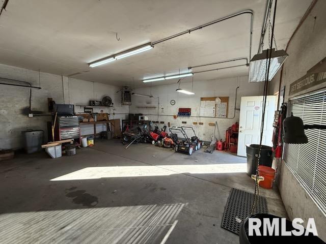 226 35TH Street, Davenport, IA 52806