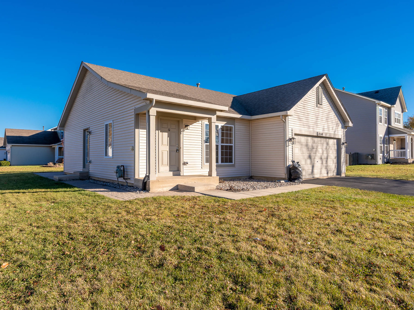 1559 Bluestem Lane, Minooka, IL 60447