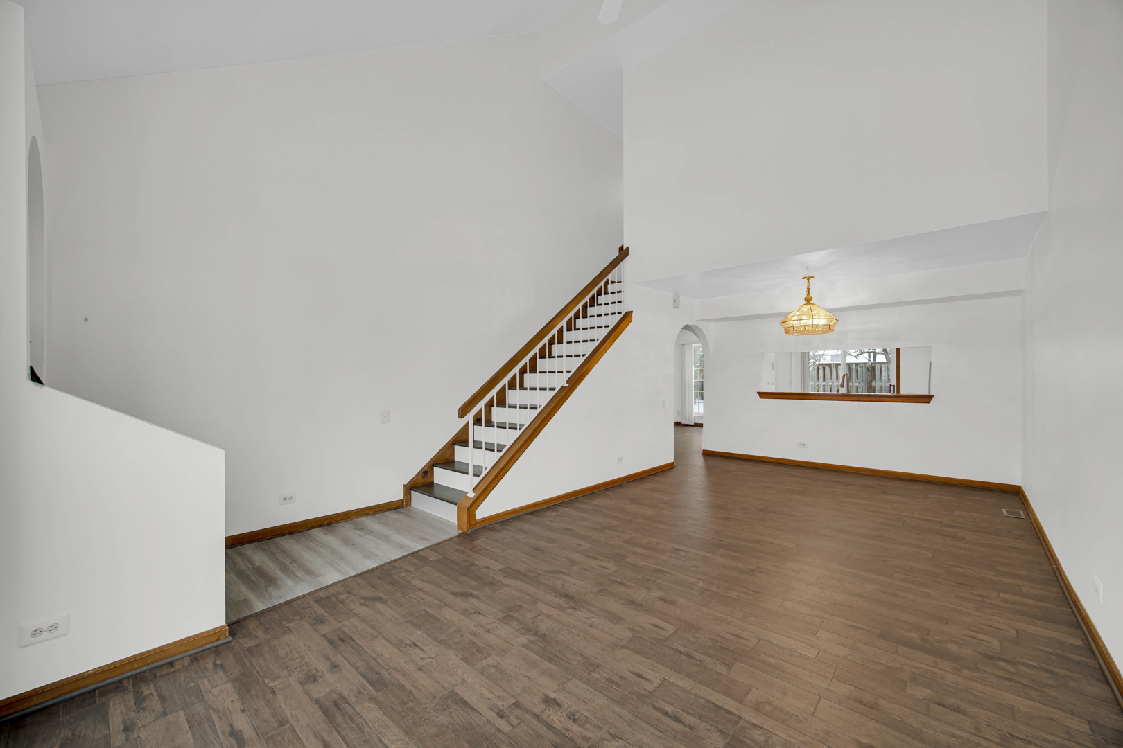 4782 AMBER Circle, Hoffman Estates, IL 60192