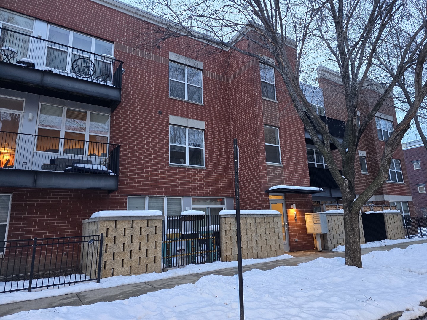 1752 Maypole Avenue, Chicago, IL 60612