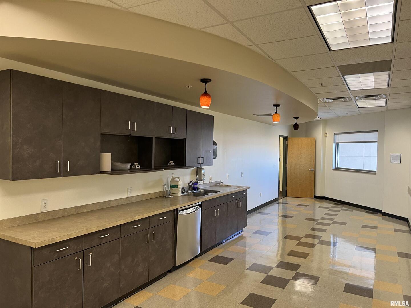 1310 19TH Avenue, Clinton, IA 52732