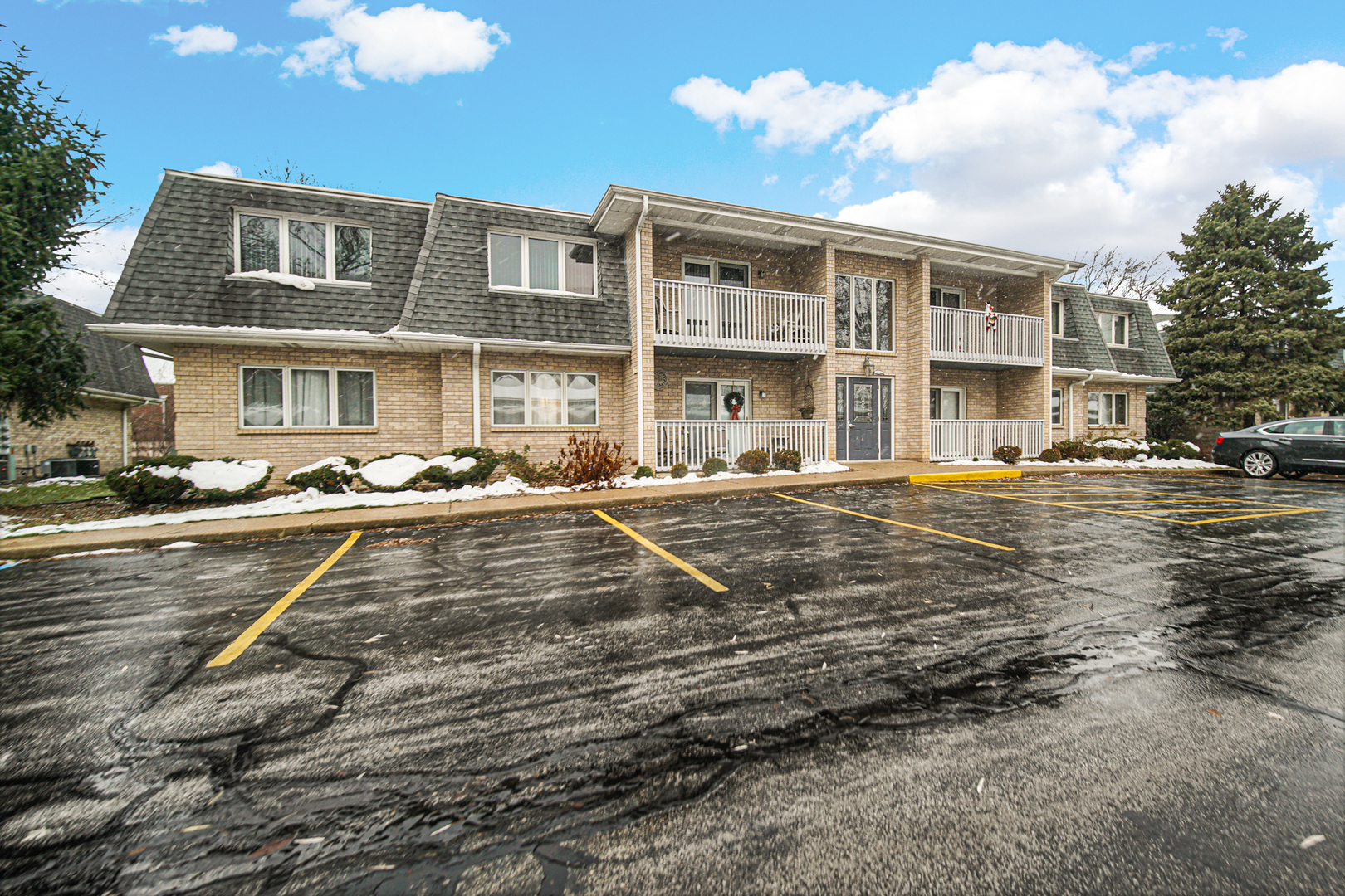 9320 Spring Creek Drive, Highland, IN 46322