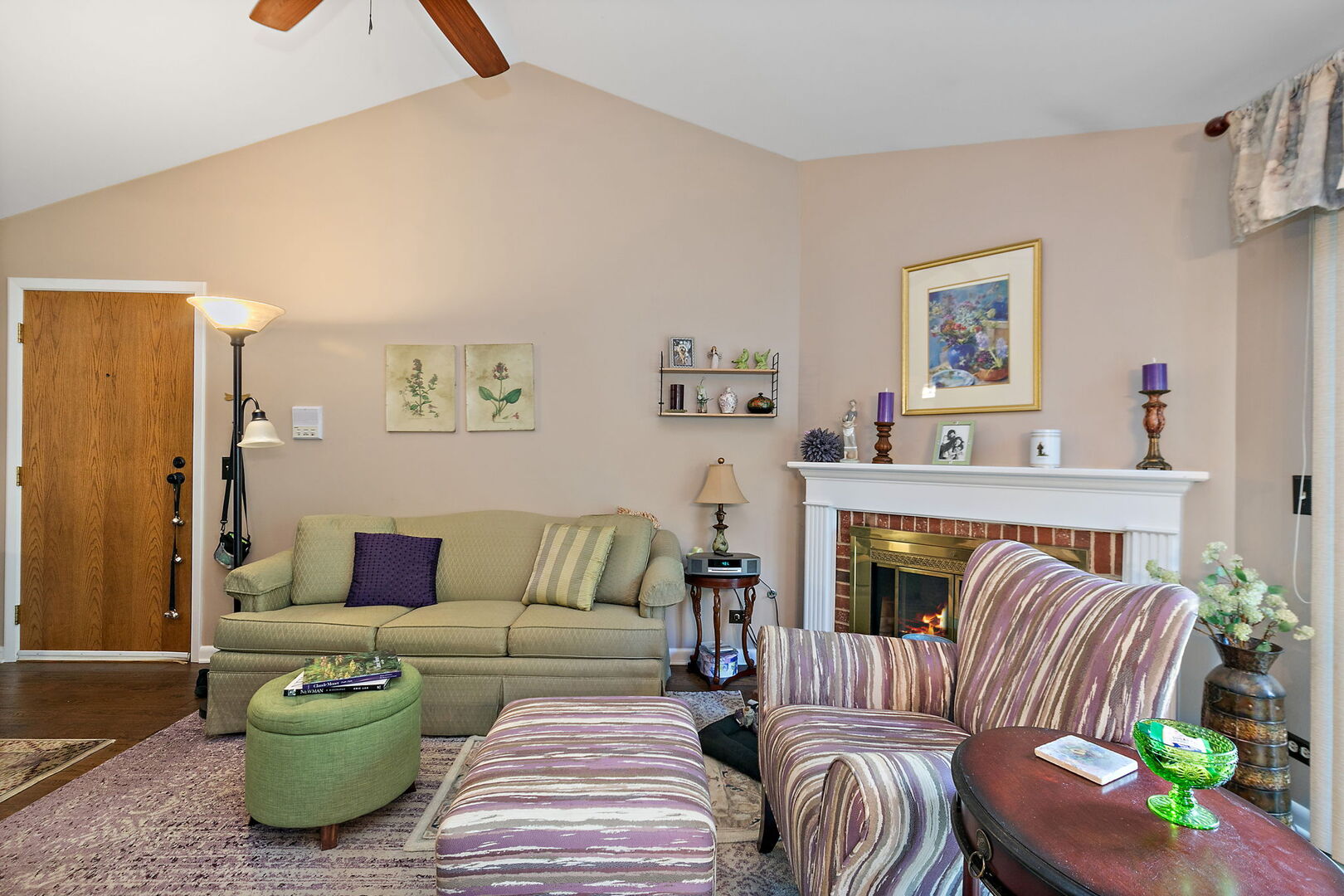 26 Waterbury Lane, Schaumburg, IL 60193