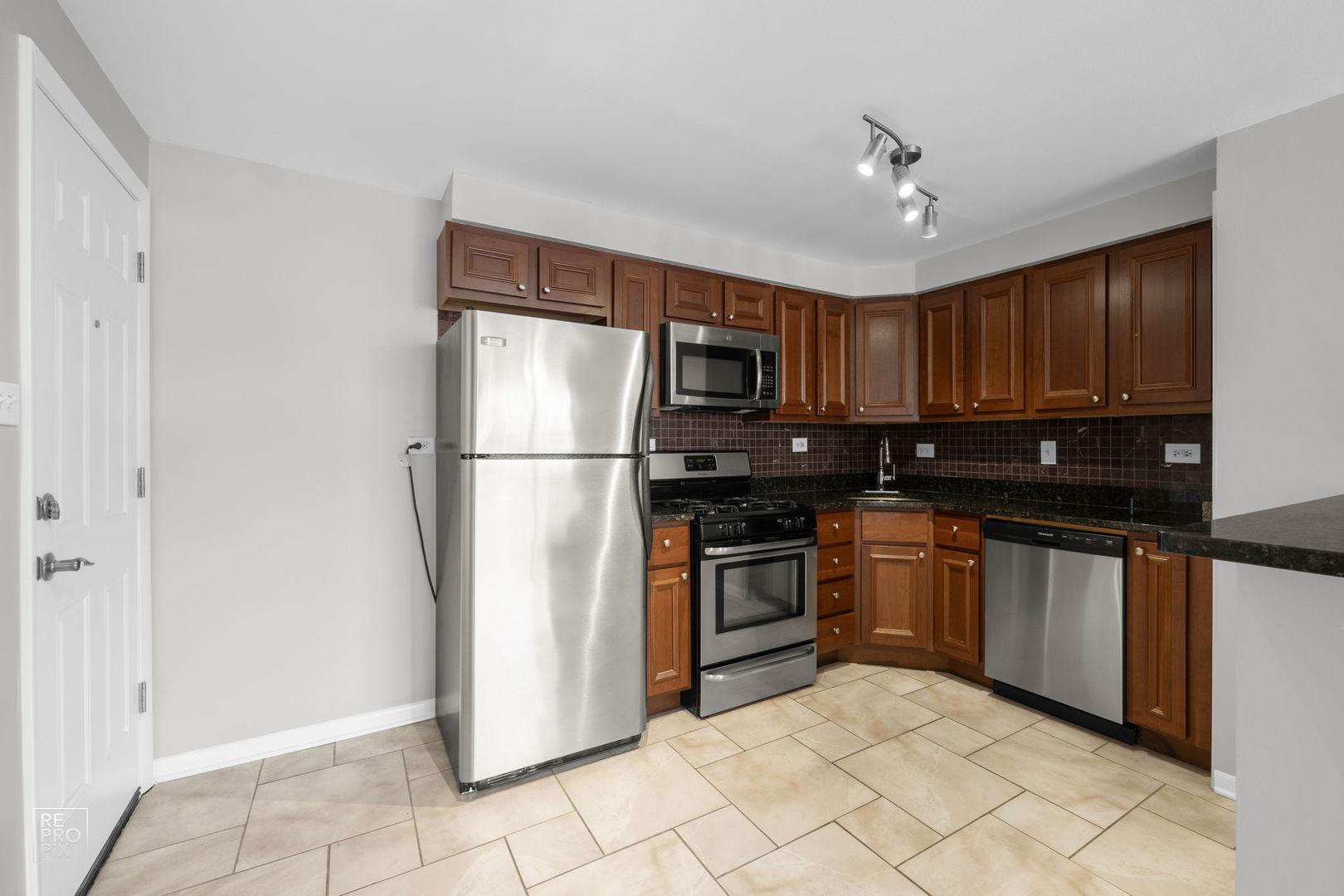 8440 95th Street, Hickory Hills, IL 60457