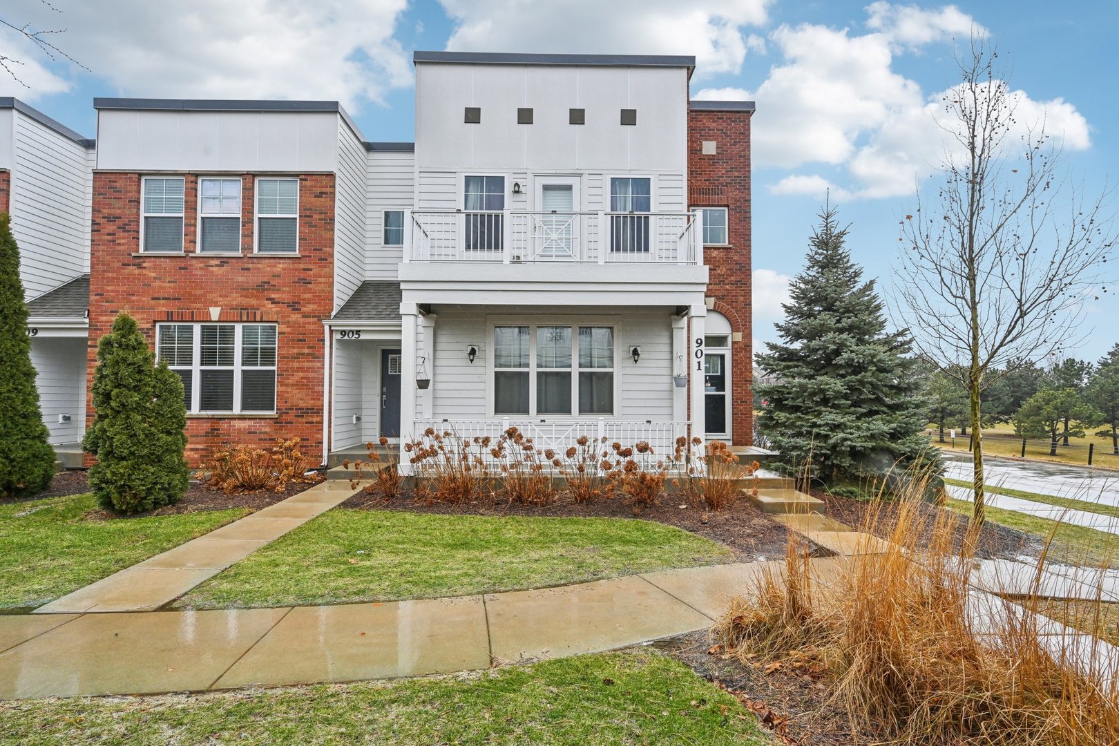 905 Times Square Drive, Aurora, IL 60504