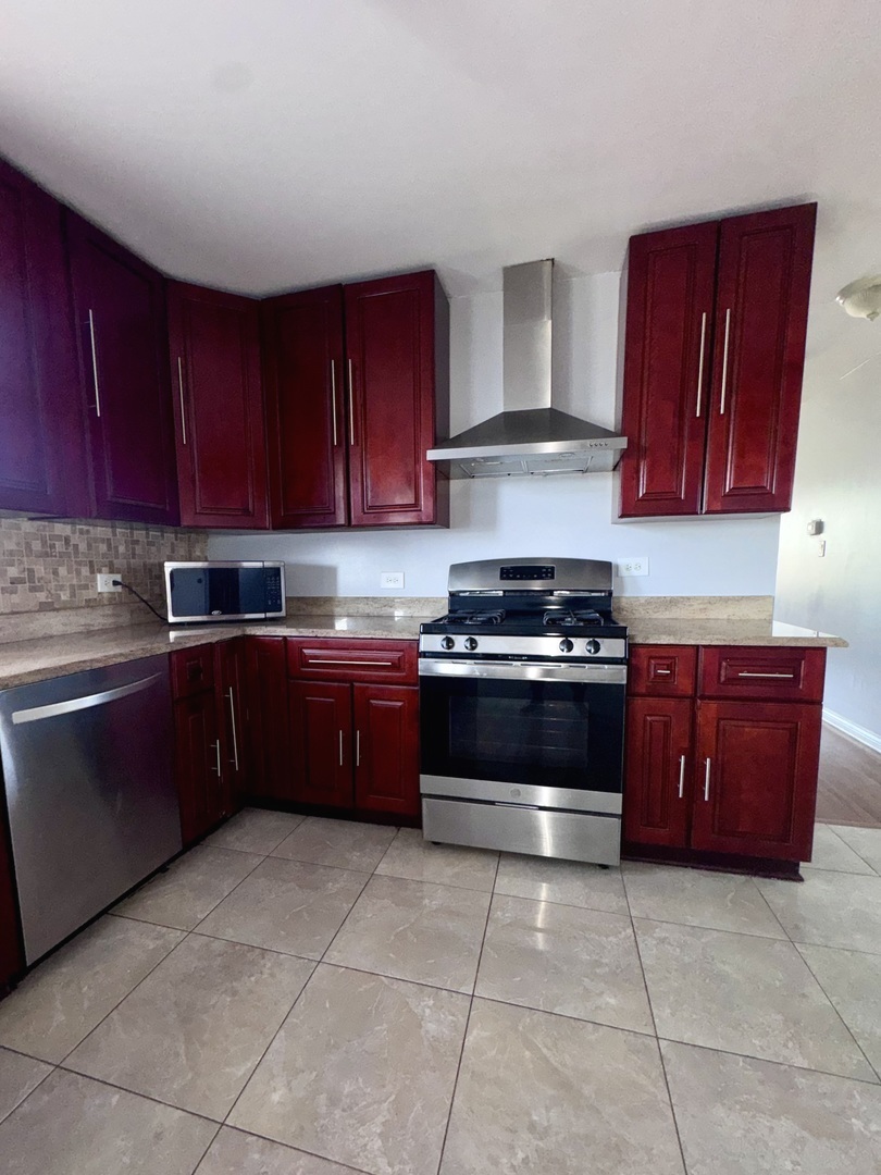 43 Ann Street, Lombard, IL 60148