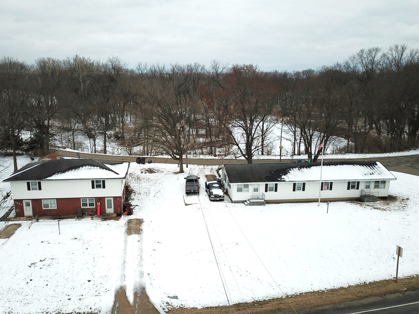 1950 Old Pine Bluff Road, Morris, IL 60450