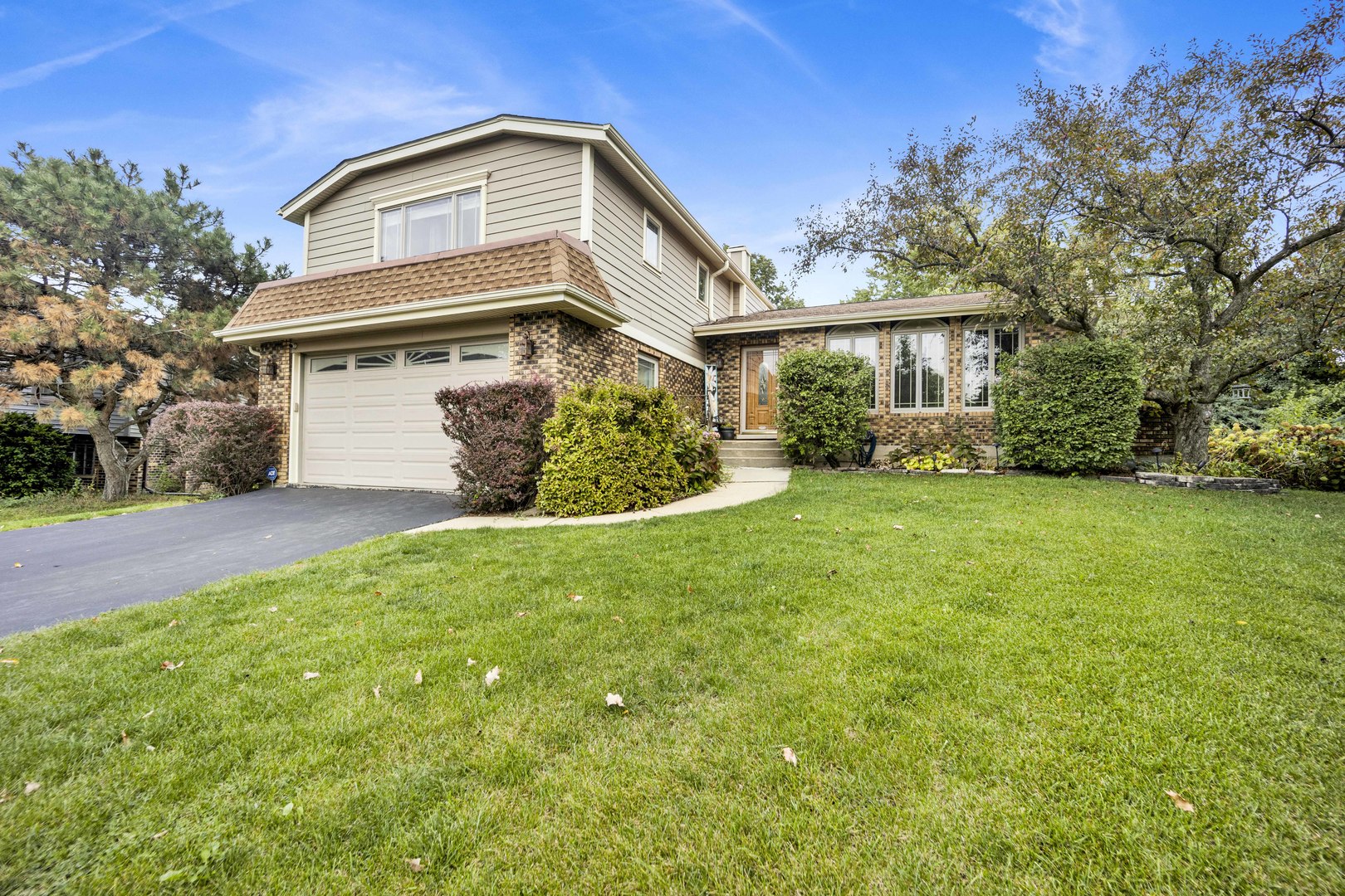 823 Harrow Court, Addison, IL 60101