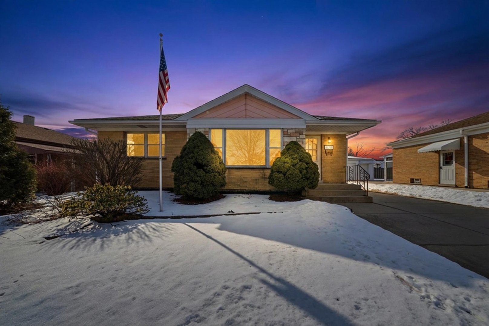 11153 Shakespeare Street, Westchester, IL 60154