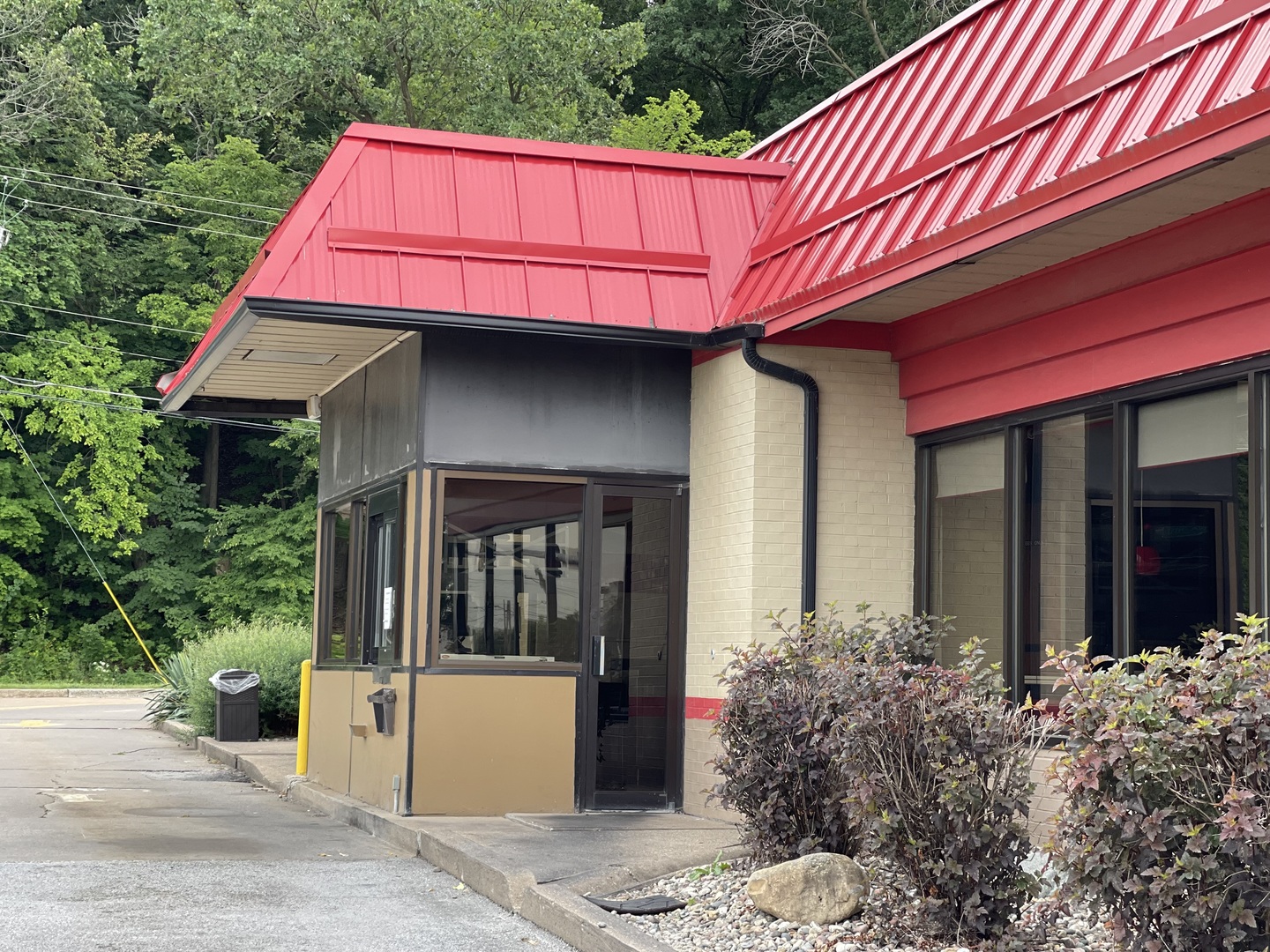 425 55TH Street, Moline, IL 61265