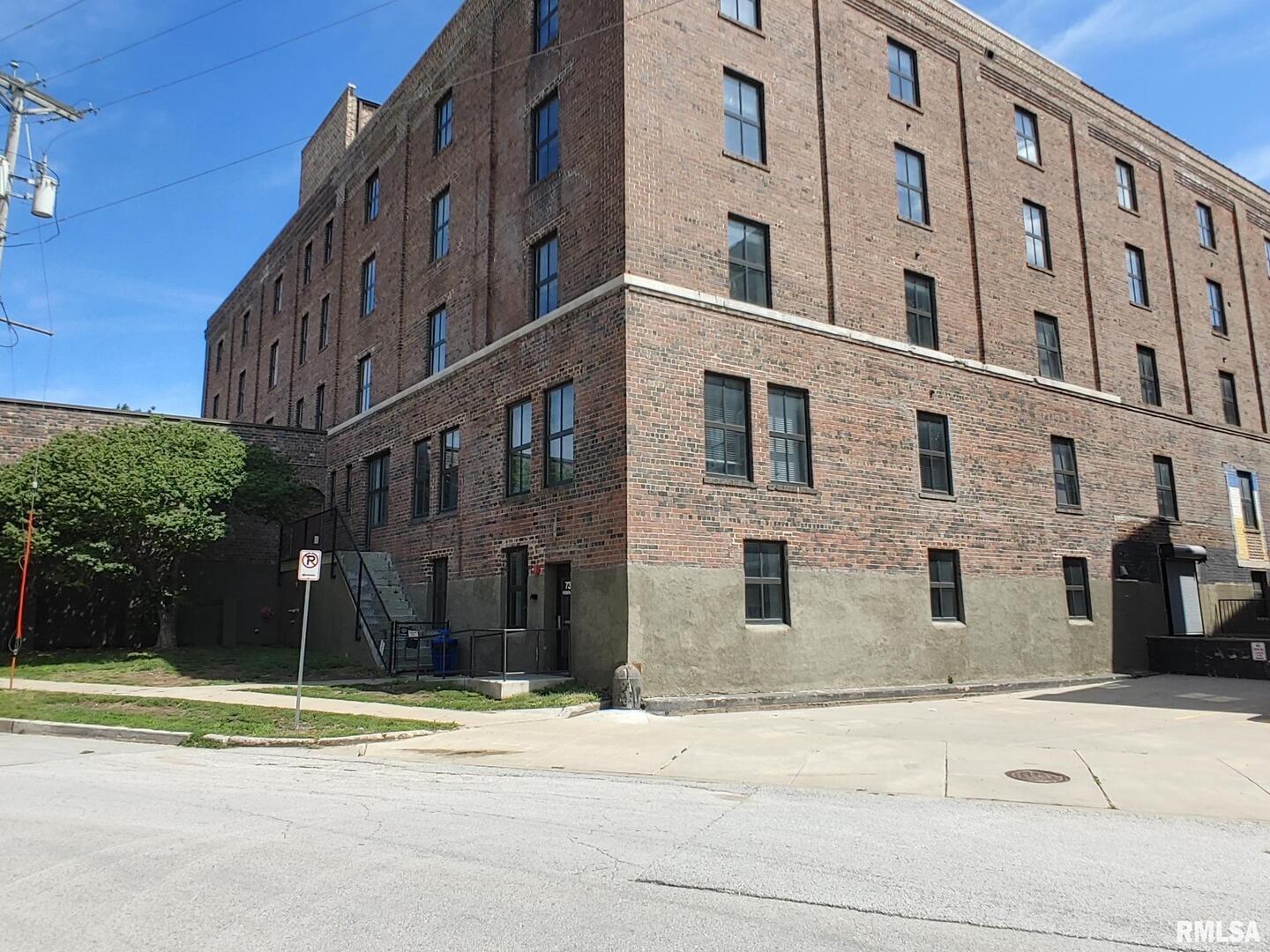 736 FEDERAL Street, Davenport, IA 52803