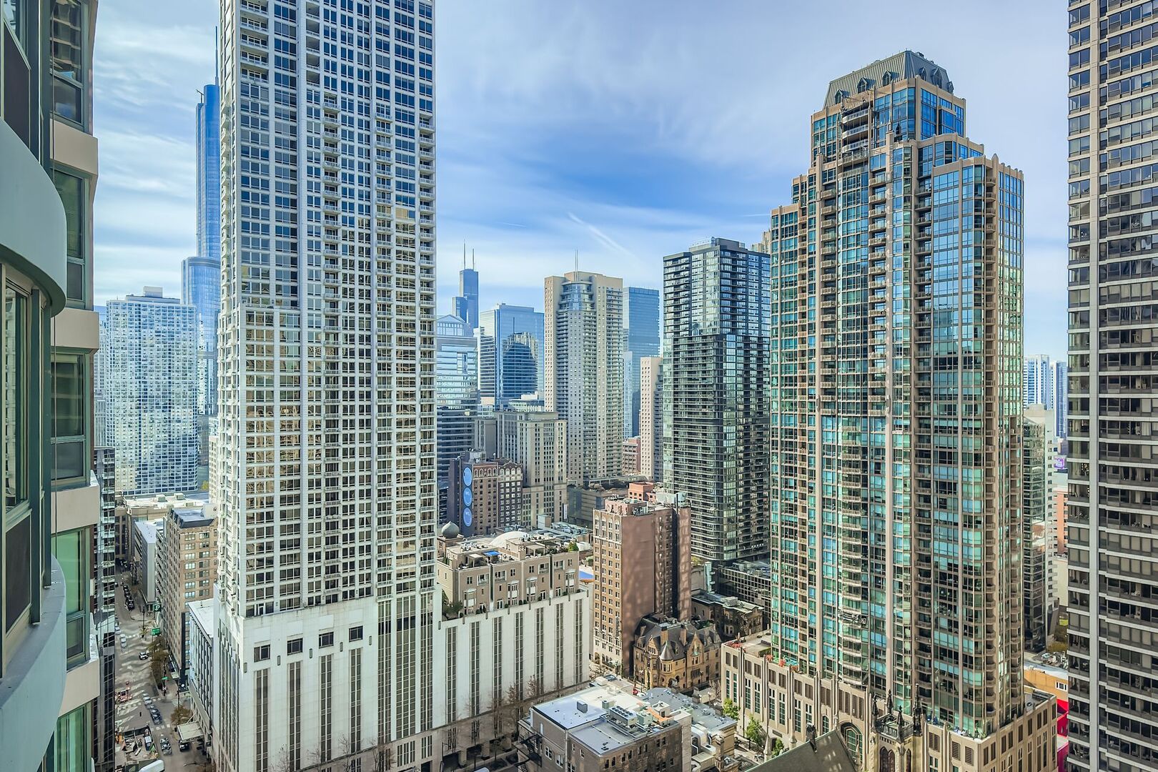 100 Huron Street, Chicago, IL 60611