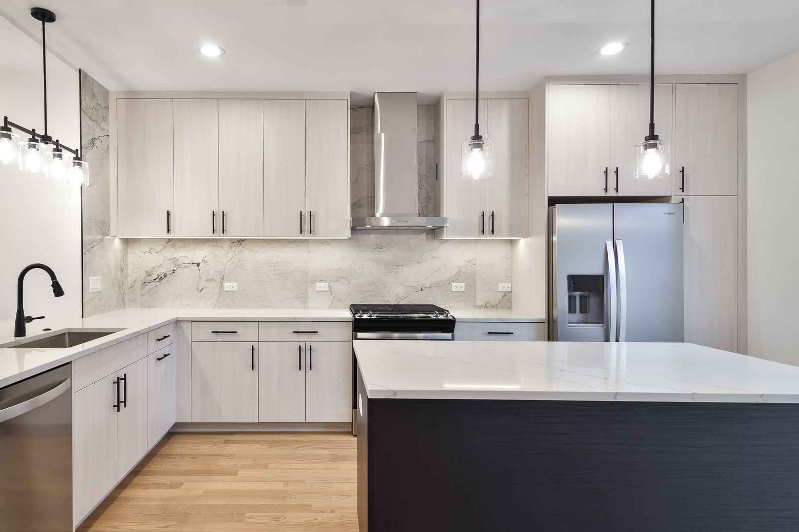 3015 Normandy Avenue, Chicago, IL 60634