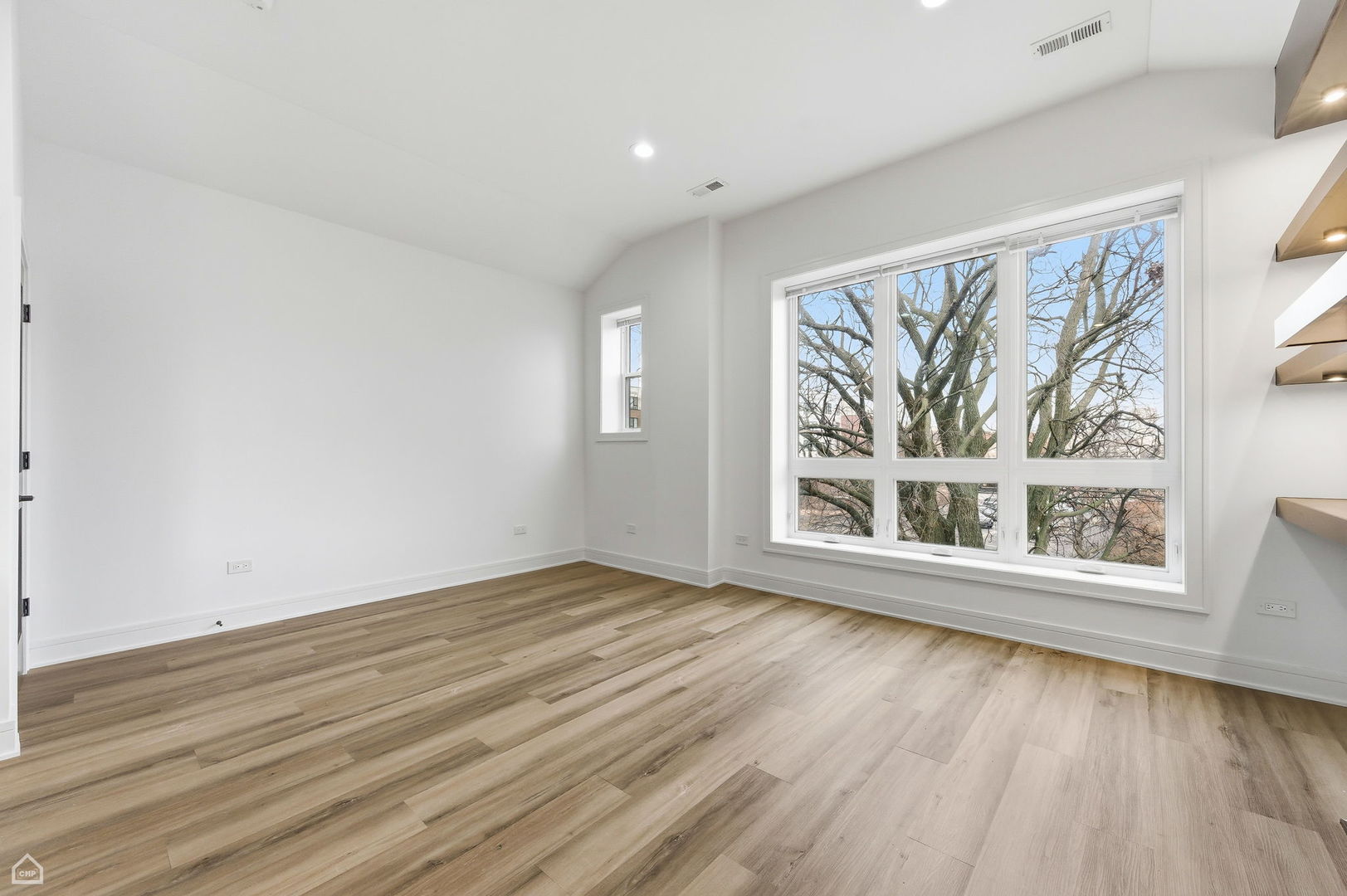 861 63rd Place, Chicago, IL 60637