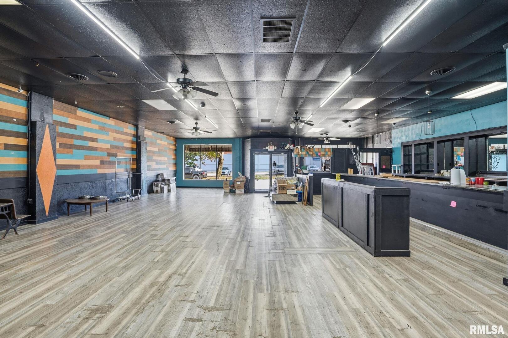 525 14TH Street, Moline, IL 61265