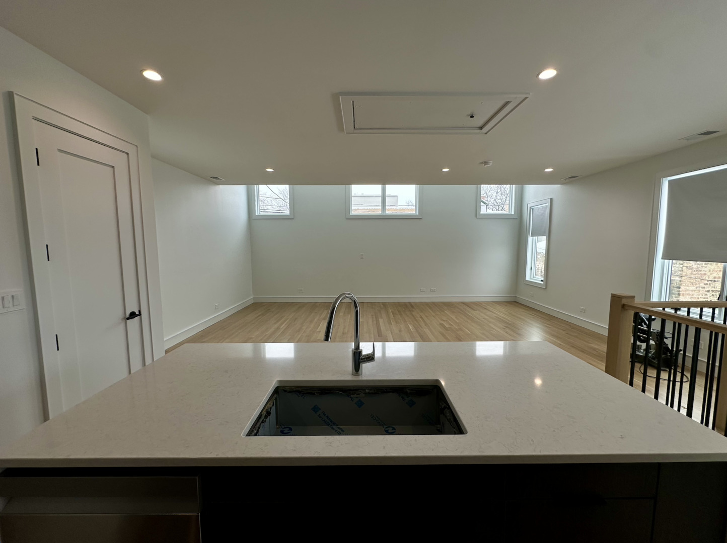 4243 Damen Avenue, Chicago, IL 60618