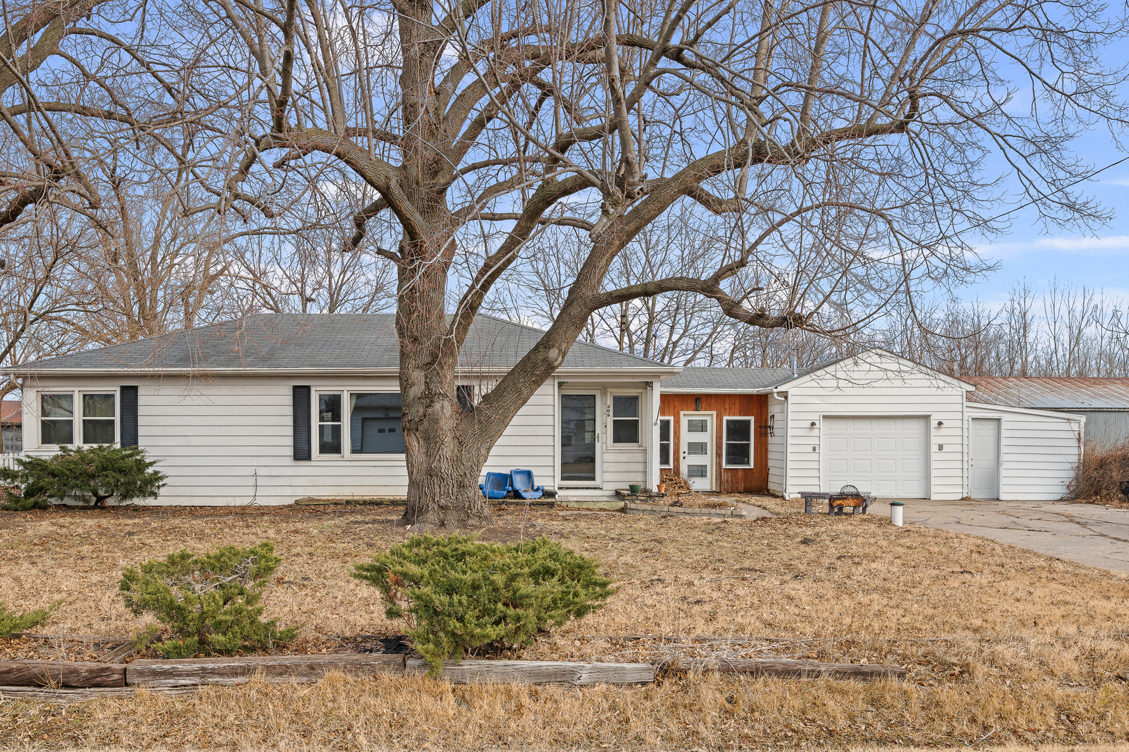 209 17th Street, Milan, IL 61264