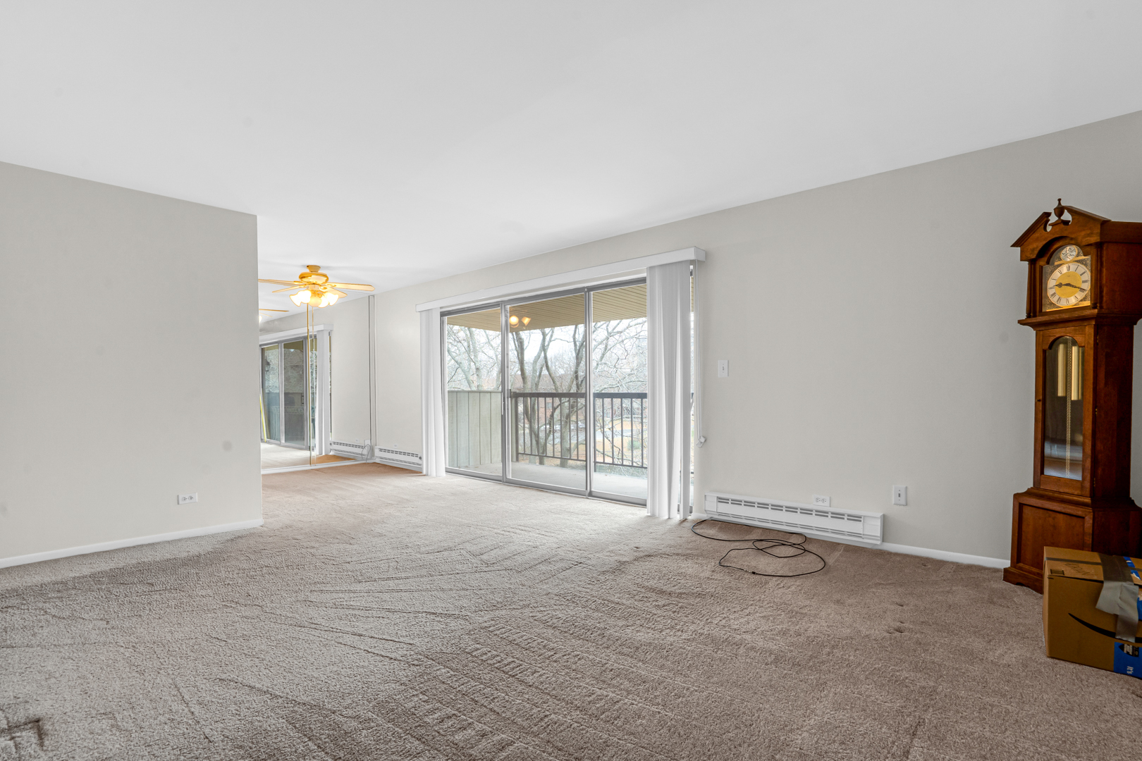 150 Fountainview Lane, Lombard, IL 60148