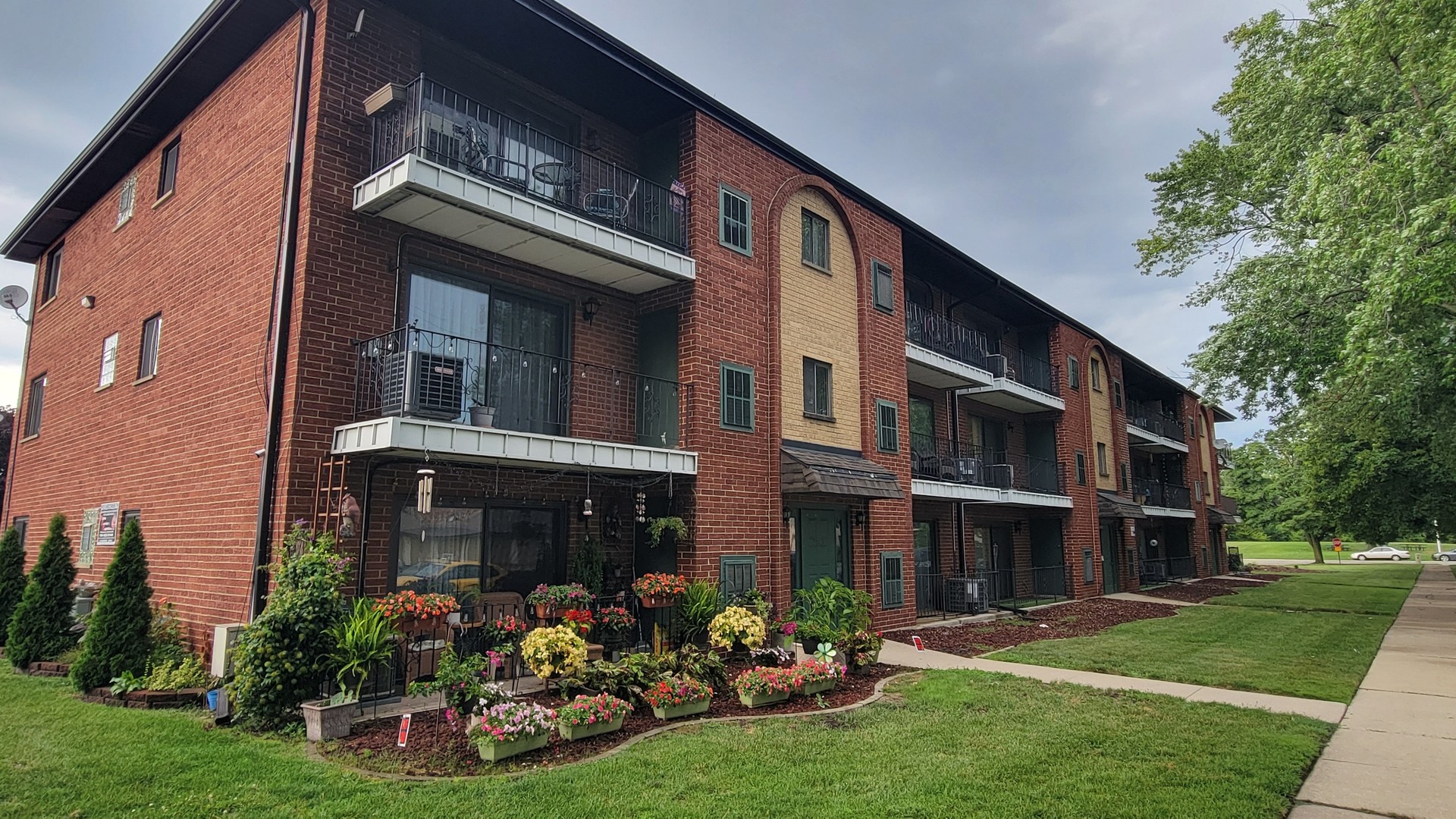 7012 98th Street, Chicago Ridge, IL 60415