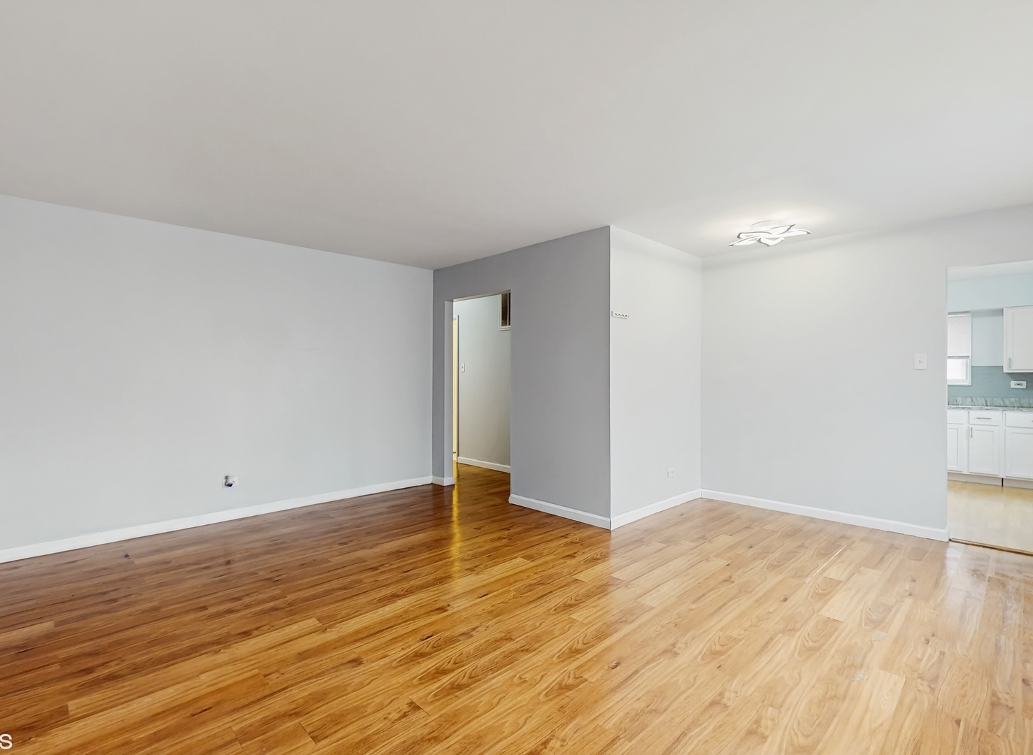 1317 Mackinaw Avenue, Calumet City, IL 60409