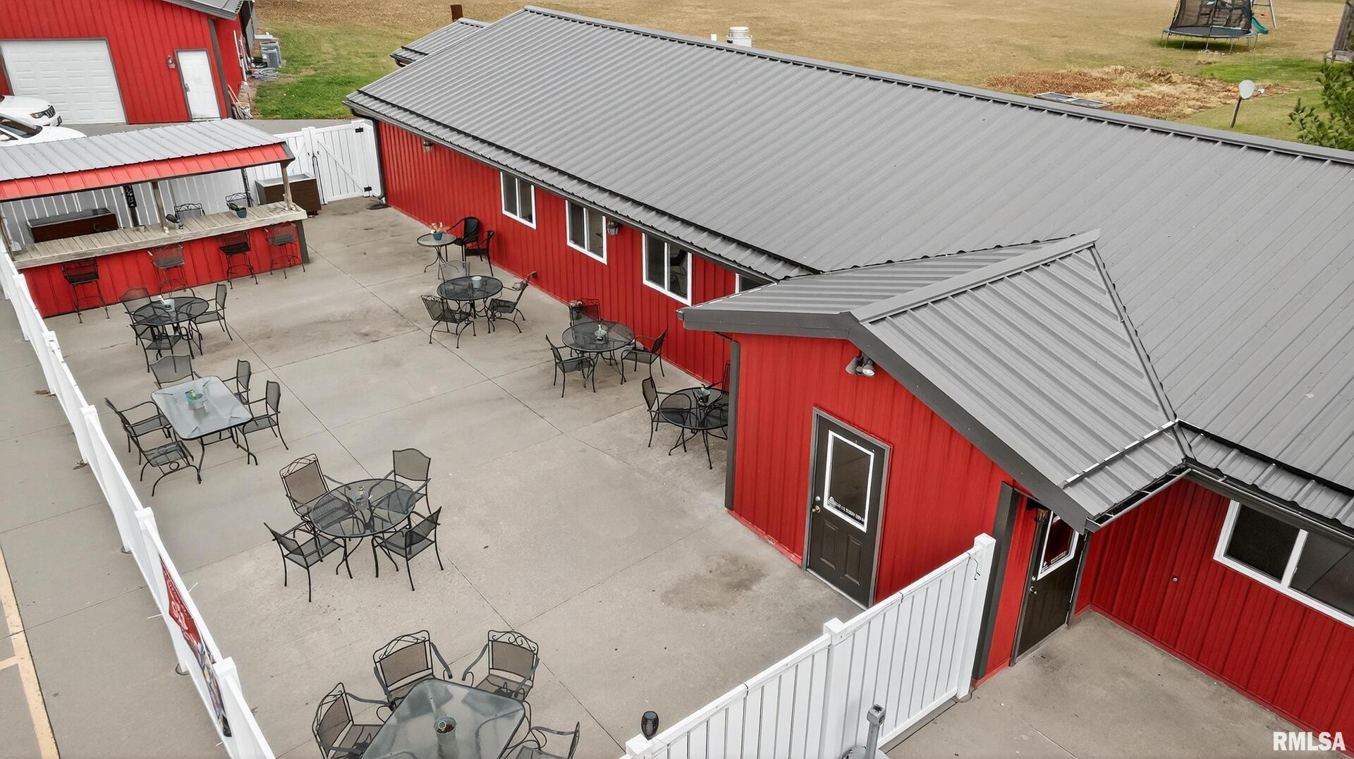 6046 PENROSE Road, Fulton, IL 61252