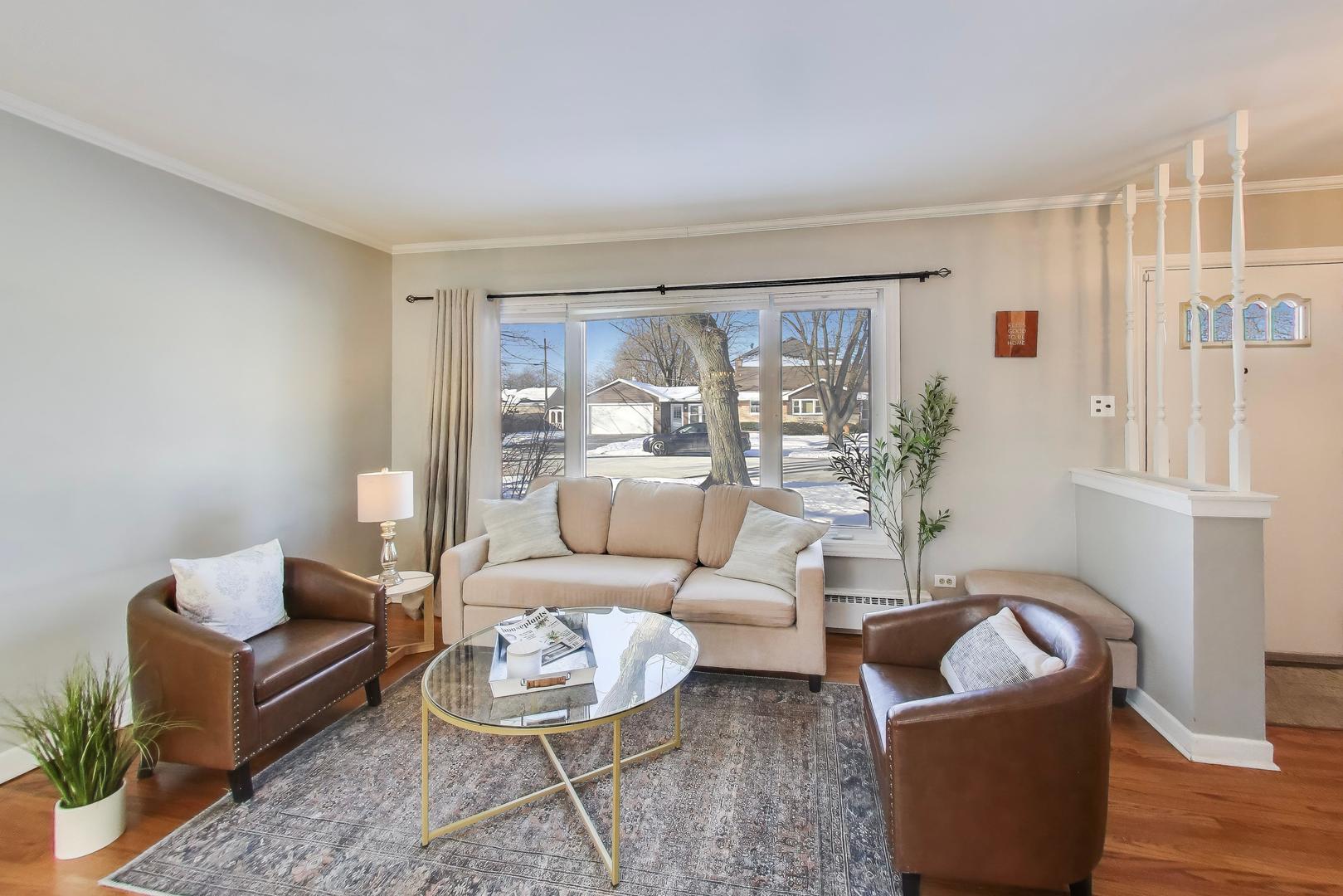 1015 FRANCES Parkway, Park Ridge, IL 60068