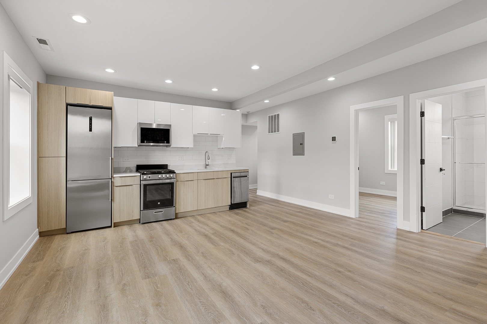 1548 Juneway Terrace, Chicago, IL 60626