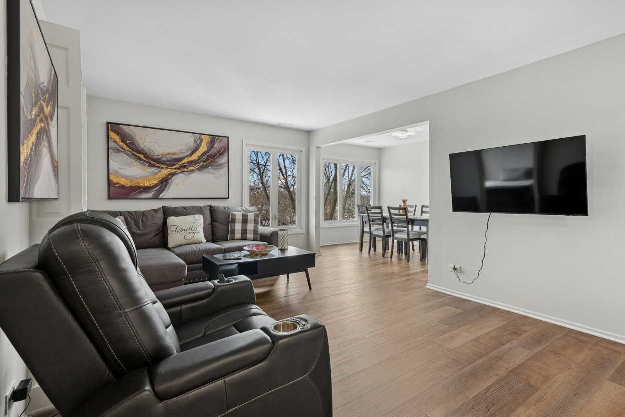 175 Lake Boulevard, Buffalo Grove, IL 60089