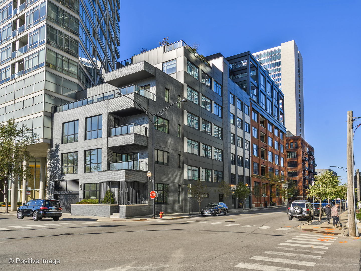 668 Kingsbury Street, Chicago, IL 60654