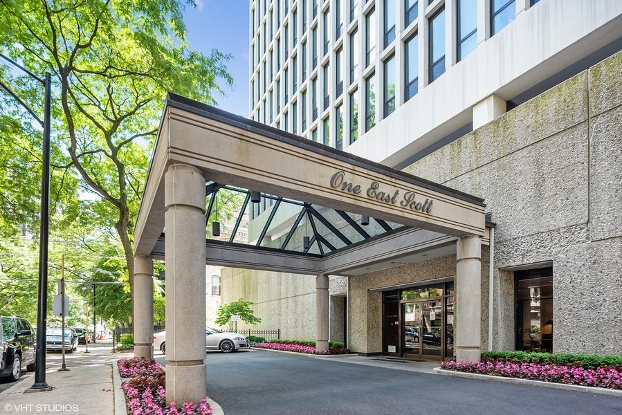 1 Scott Street, Chicago, IL 60610