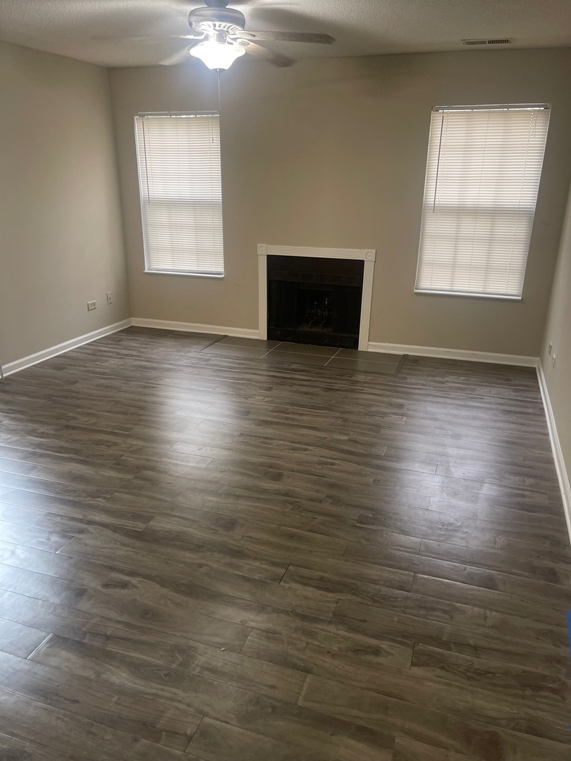 2040 Rand Road, Palatine, IL 60074