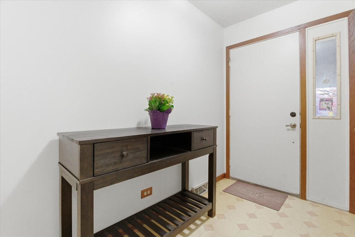 37471 Il Route 59 Road, Lake Villa, IL 60046