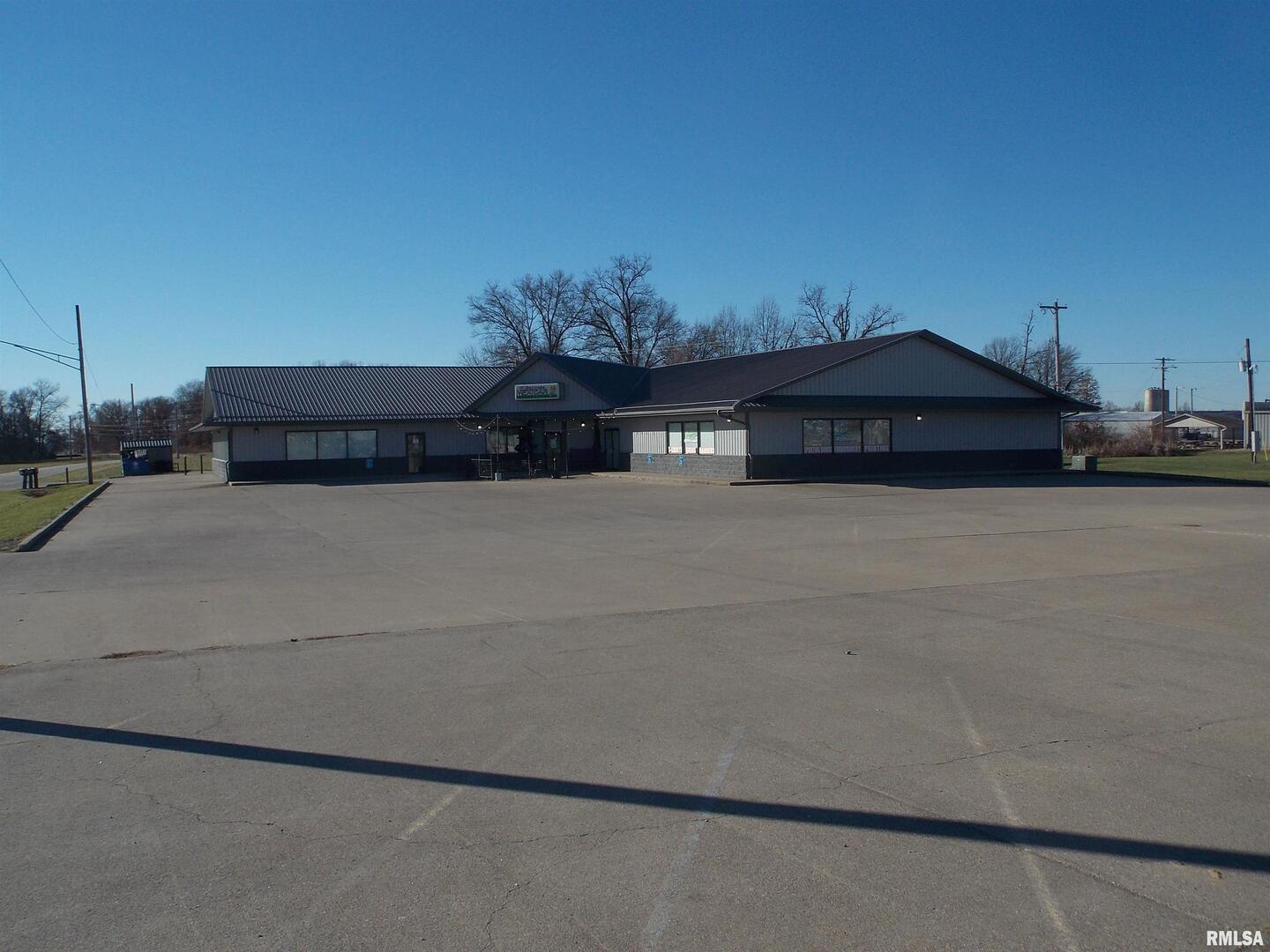 5 WILLIAMSON Drive, Fairfield, IL 62837