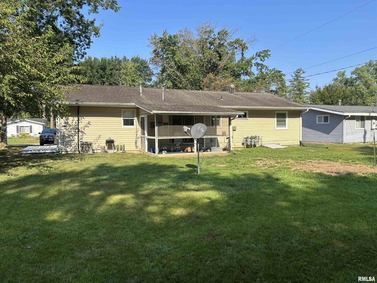 205 Emerald Ln Lane, Carbondale, IL 62901