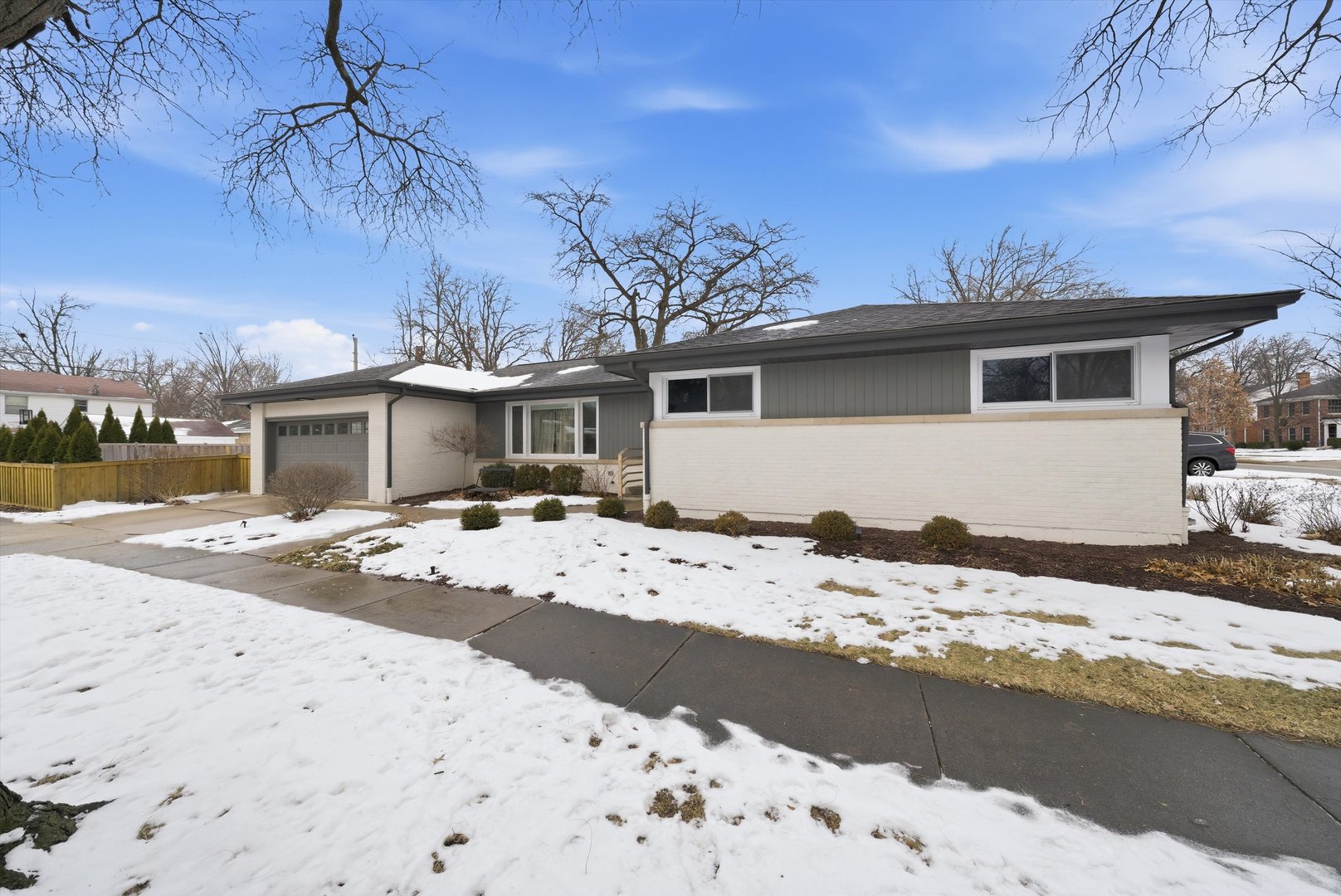 101 Jackson Street, Elmhurst, IL 60126