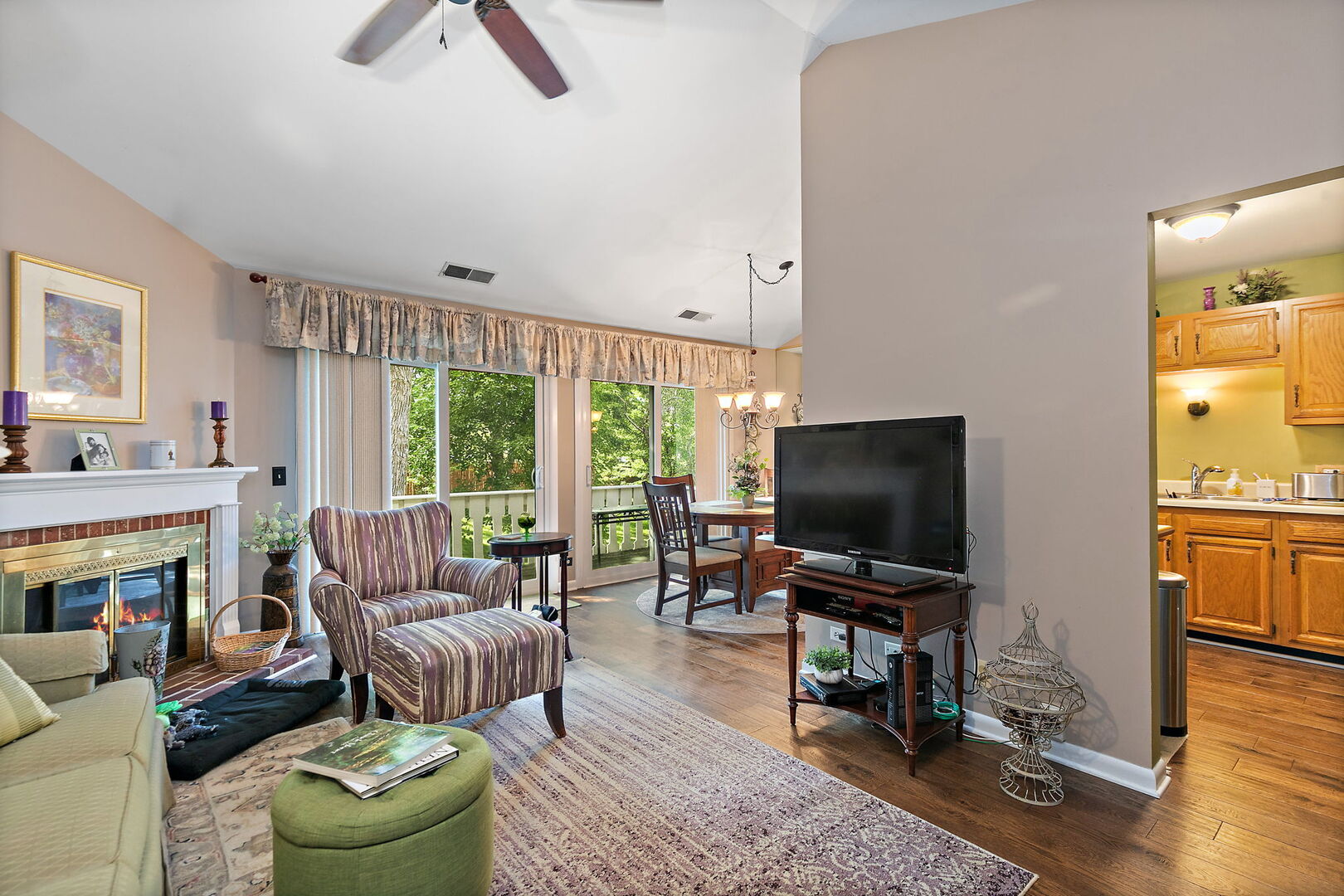 26 Waterbury Lane, Schaumburg, IL 60193