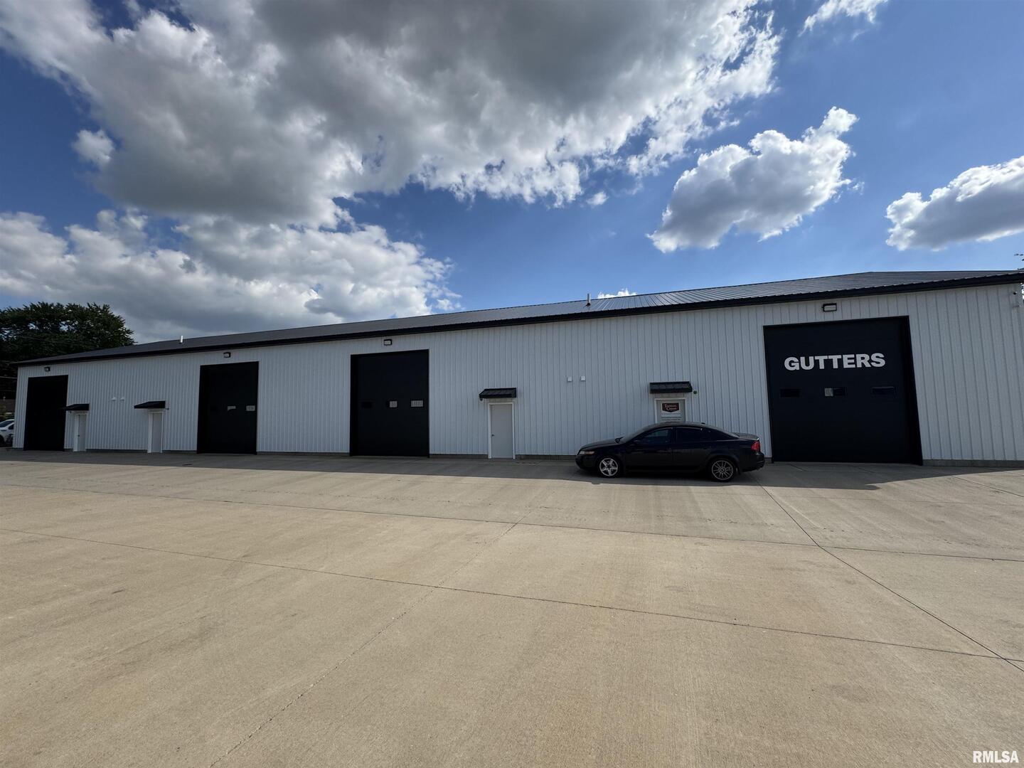 7205 HANCOCK Court, Davenport, IA 52806