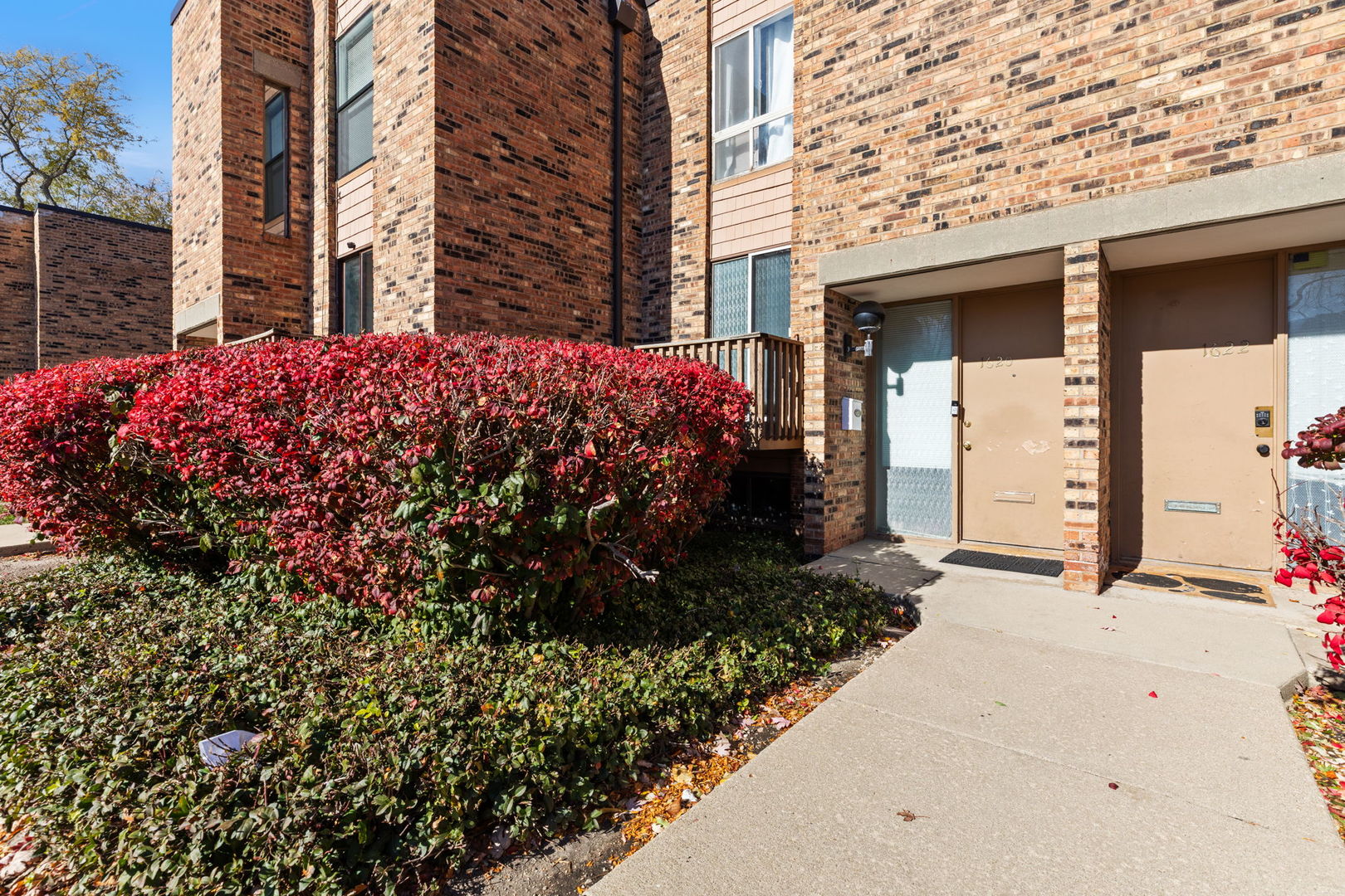 1620 WAXWING Court, Schaumburg, IL 60173