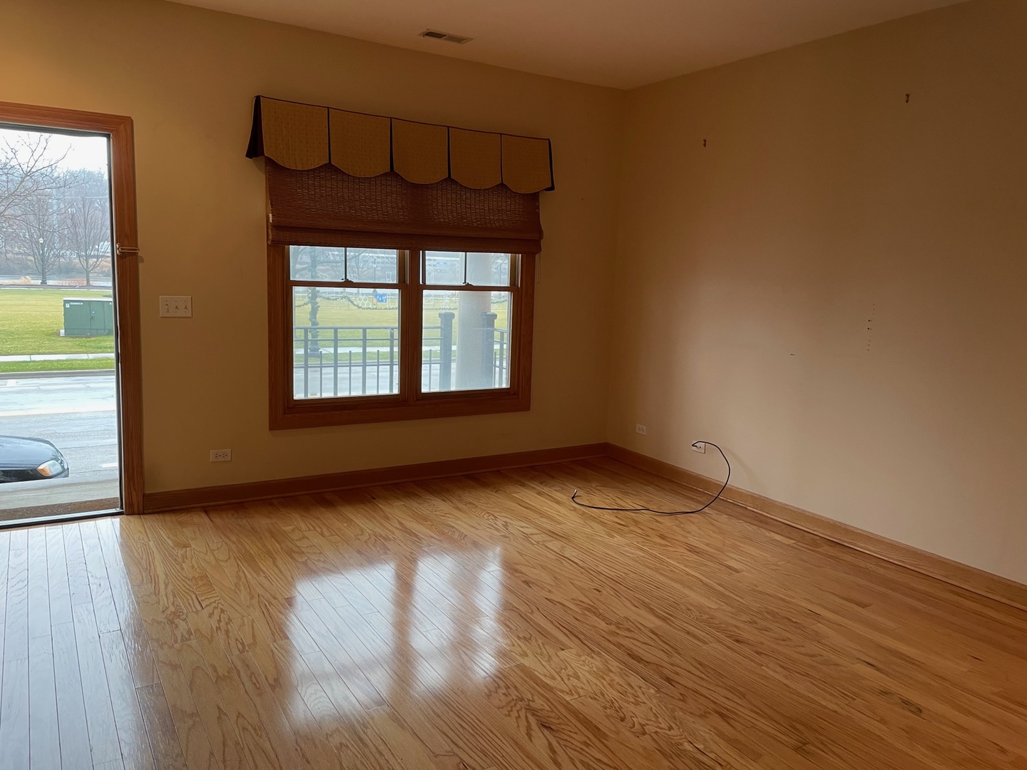 189 Grove Avenue, Elgin, IL 60120