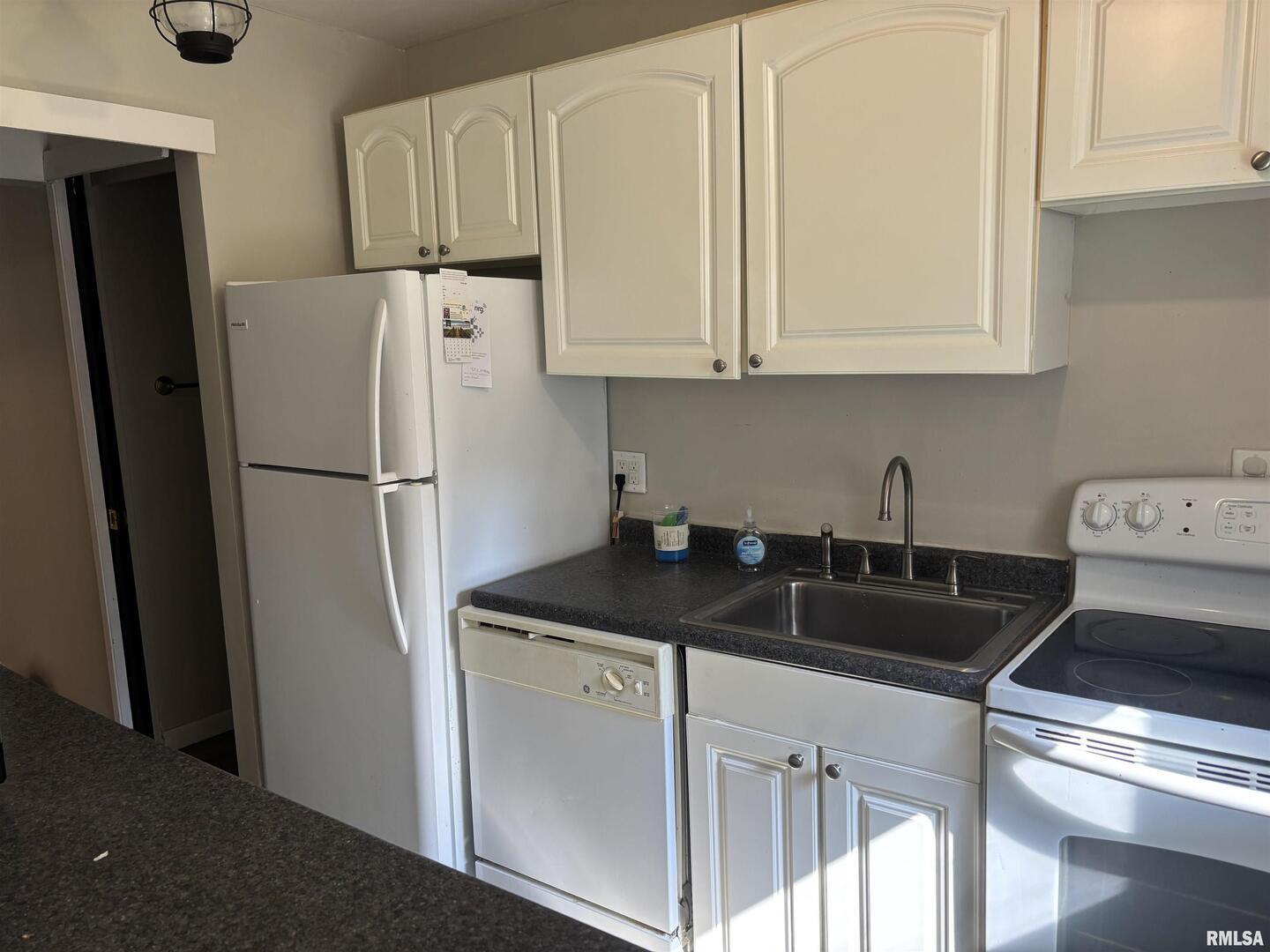 205 Emerald Ln Lane, Carbondale, IL 62901