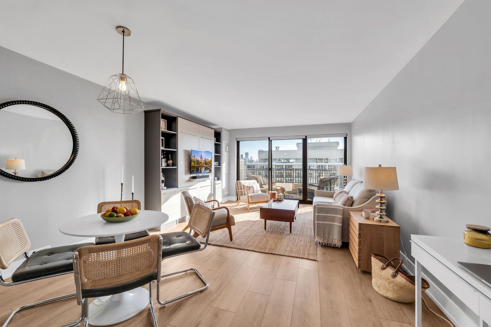 2020 Lincoln Park West, Chicago, IL 60614