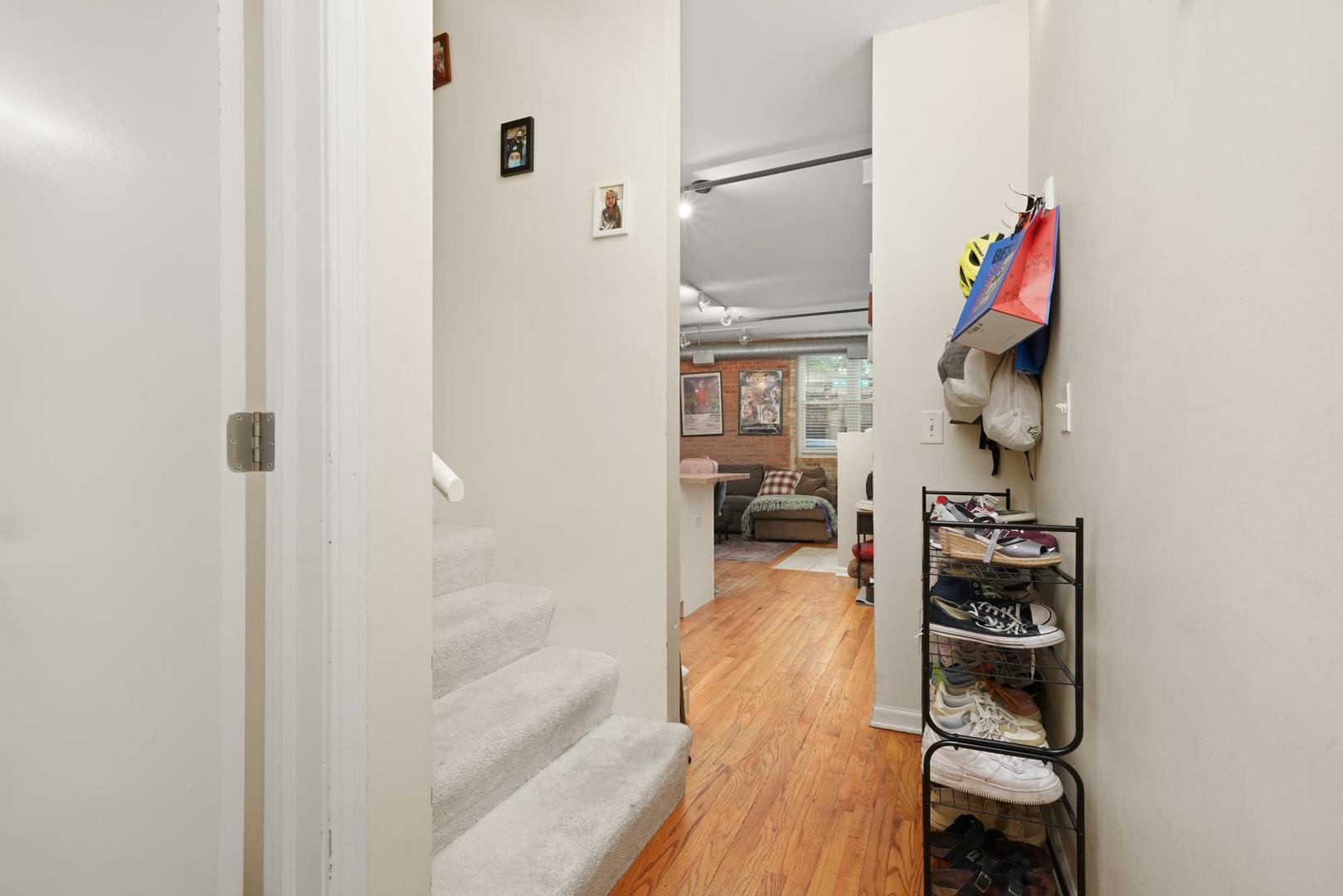 1834 Ridge Avenue, Evanston, IL 60201