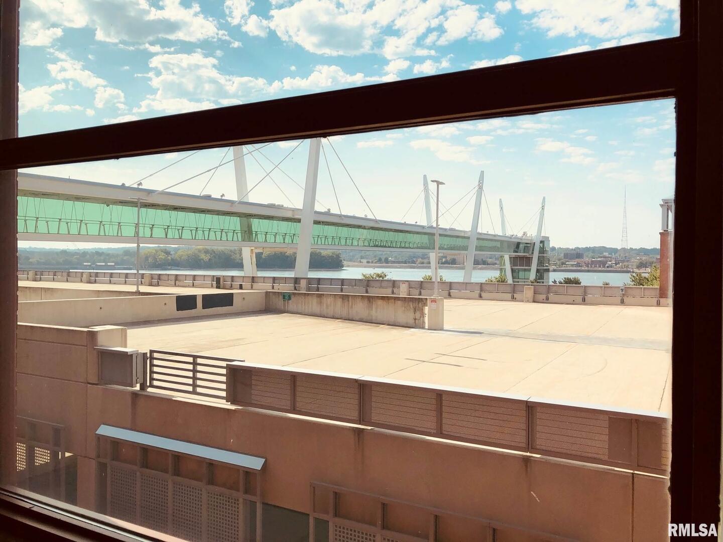 131 2ND Street, Davenport, IA 52801