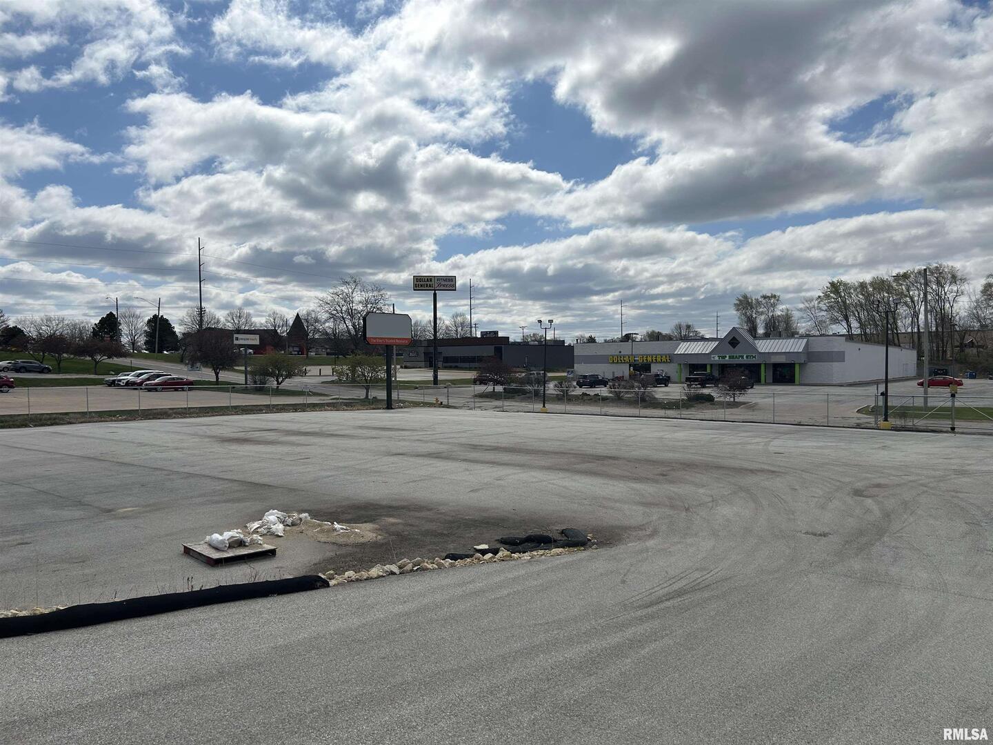 128 50TH Street, Davenport, IA 52807