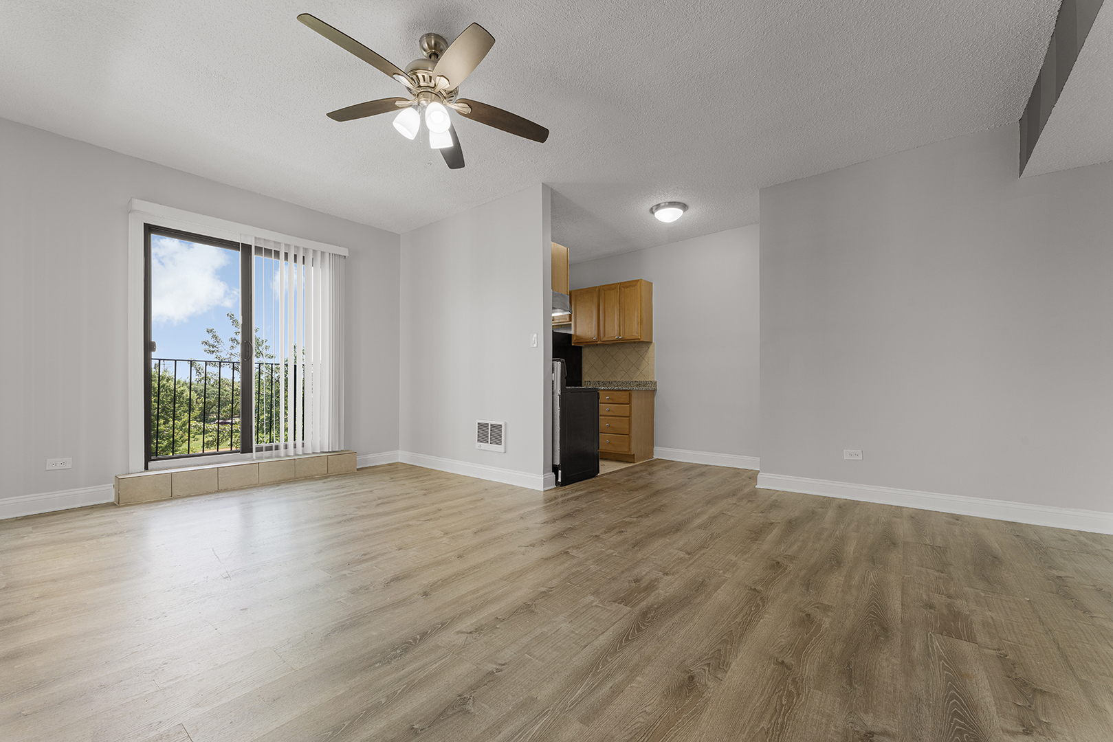 4520 Clarendon Avenue, Chicago, IL 60640