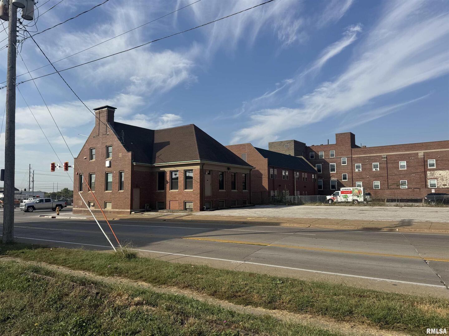 1202 3RD Street, Davenport, IA 52802